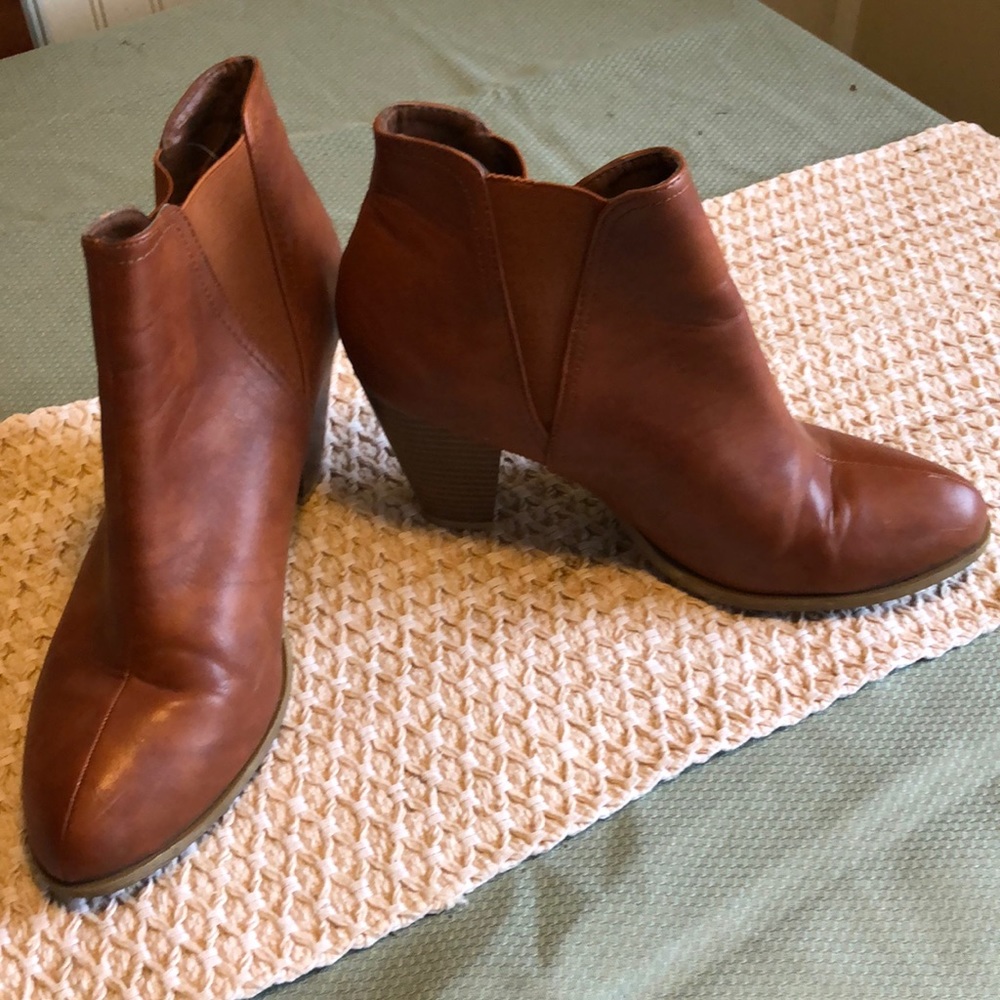 Tan ankle boot